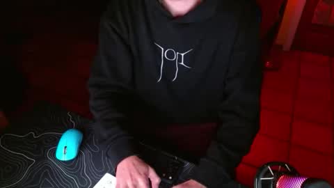 tootired online show from April 2, 6:10 am