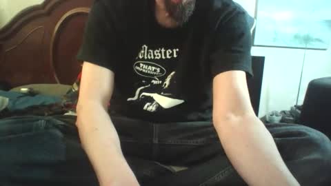 needs2hands2 online show from April 24, 5:53 am