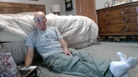 NEIGHBORGUY4U online show from November 24, 1:32 pm