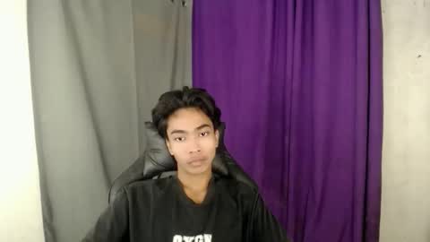 neil_asian69 online show from March 12, 2:04 am