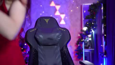    online show from December 21, 2:01 pm