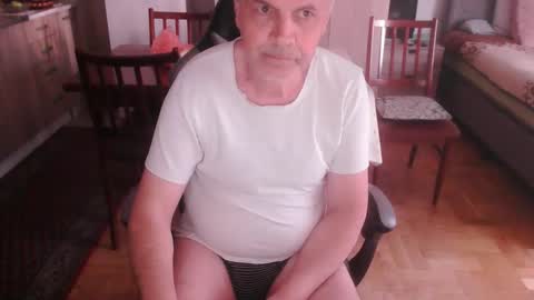 neno89654 online show from March 10, 1:37 pm