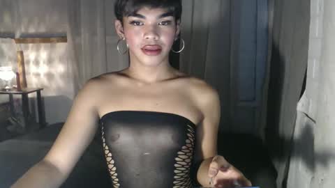 Snapshot of neomi_hardcock chatting on September 23, 8:08 am neomi online show from September 23, 8:08 am