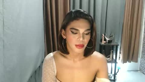 neomi online show from April 19, 6:10 pm