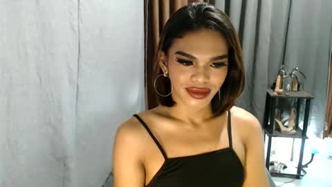 neomi online show from May 22, 8:26 pm