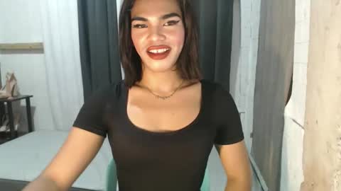 Snapshot of neomi_hardcock chatting on October 14, 10:07 am neomi online show from October 14, 10:07 am