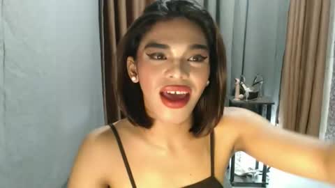 neomi online show from April 20, 6:11 pm