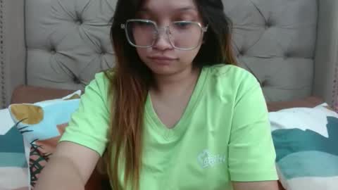 Snapshot of nerdysweetpinay chatting on September 12, 2:46 am nerdysweetpinay online show from September 12, 2:46 am