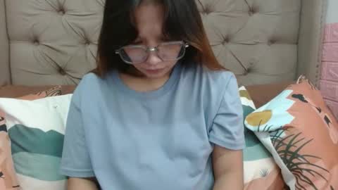 Snapshot of nerdysweetpinay chatting on September 11, 2:35 am nerdysweetpinay online show from September 11, 2:35 am