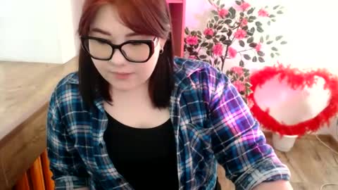 nereia online show from June 14, 1:24 pm