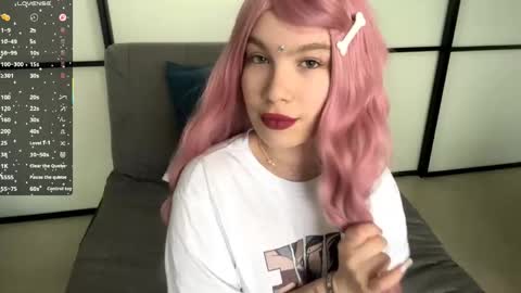 Lori online show from April 11, 1:15 pm