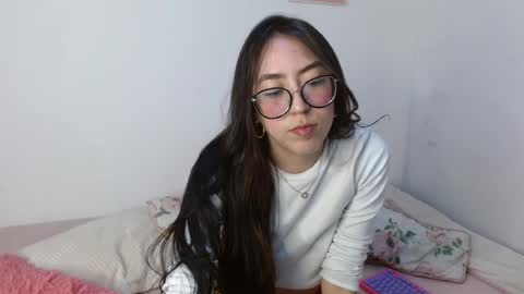 Nessa online show from April 23, 9:05 pm