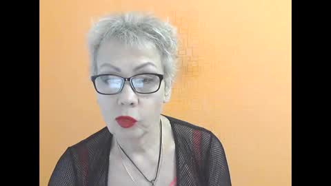 NessyJenixs online show from November 10, 8:06 am