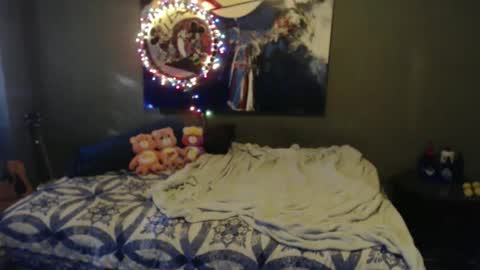 Nettie D Monroe online show from November 7, 8:11 pm