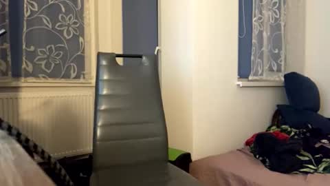 Mark online show from April 17, 11:07 pm