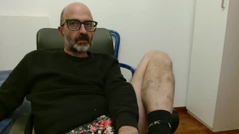 simi online show from November 4, 7:15 pm