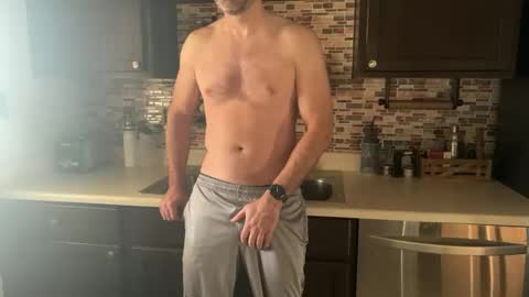 newguy_097 online show from October 4, 2:37 pm