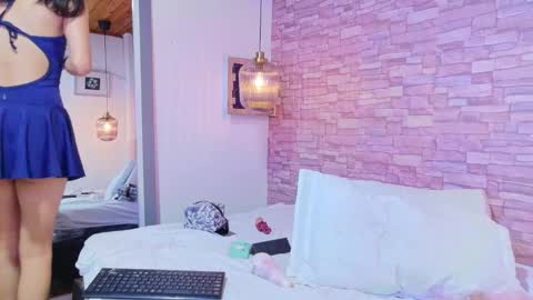 nextdoor_fantasy online show from March 26, 4:18 am