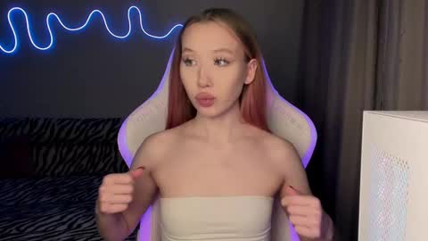 Mina online show from February 18, 3:10 pm