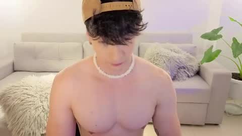   online show from April 26, 1:58 am