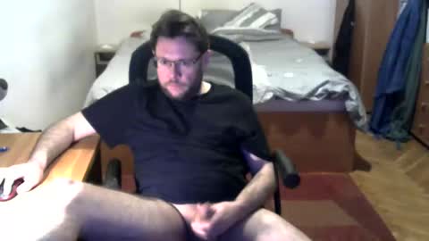 nezoss online show from February 9, 1:04 pm