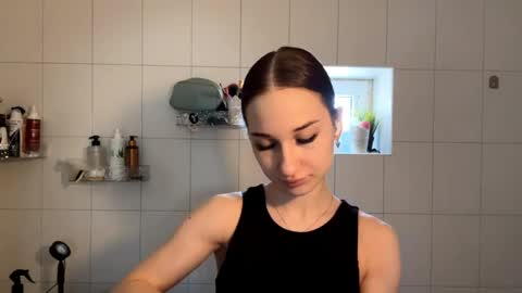 Kate Ng online show from April 17, 5:54 am