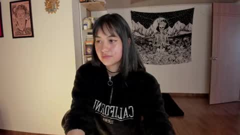 Nia online show from February 27, 9:14 pm