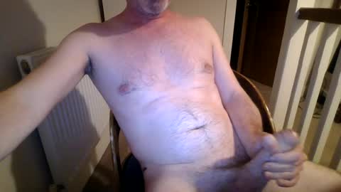 nicebigwillyuk34 online show from June 14, 12:43 am