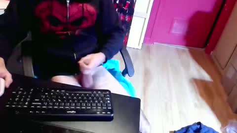 nicecck24 online show from December 14, 6:08 am