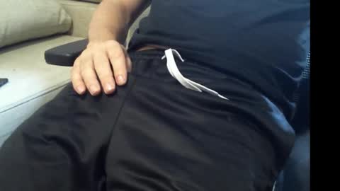 niceeggs0815 online show from September 16, 9:01 am