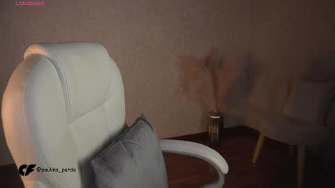 Snapshot of nichole__evans chatting on October 11, 11:19 pm nichole__evans online show from October 11, 11:19 pm