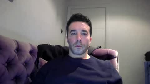 Snapshot of niciboi chatting on January 19, 1:32 am James online show from January 19, 1:32 am