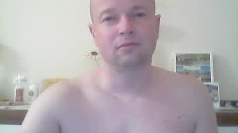 nick1990b online show from April 20, 5:16 pm