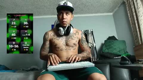 Nickhot0609 online show from March 31, 10:48 am