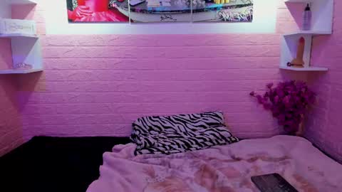 nicky_rouses online show from July 21, 10:39 am