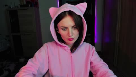 Nicky Weekends online show from February 8, 7:27 pm