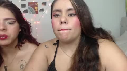 Nickyandcam online show from June 17, 11:10 pm
