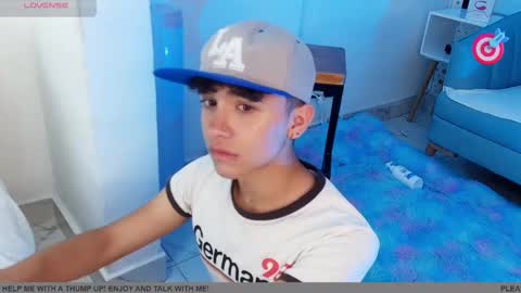 Snapshot of nico_cruz chatting on February 27, 7:30 am nico online show from February 27, 7:30 am