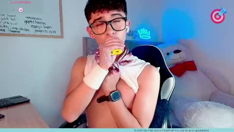 nico  online show from March 31, 9:15 pm