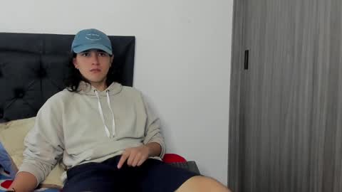 Nicolas y Alex online show from December 30, 9:08 pm