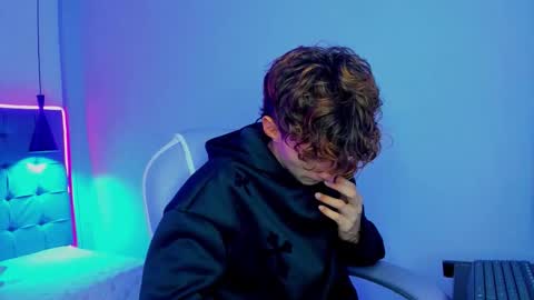 nicolasferrer18 online show from December 18, 7:42 pm