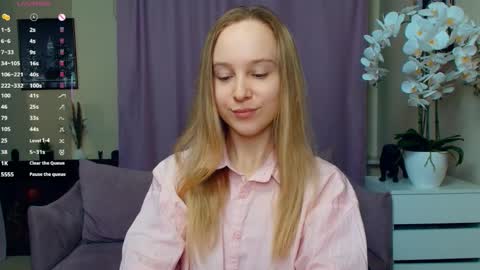 Nicoletta online show from April 6, 6:42 pm