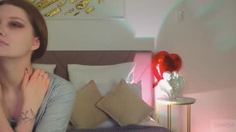 Nicole online show from February 28, 9:30 pm