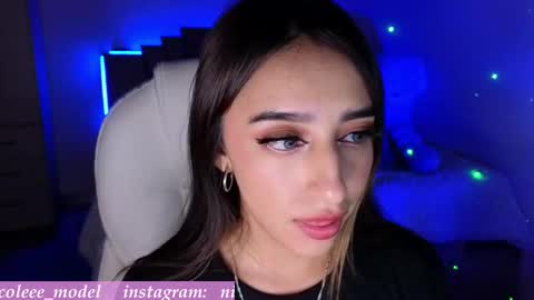 Nicole online show from December 17, 2:29 am