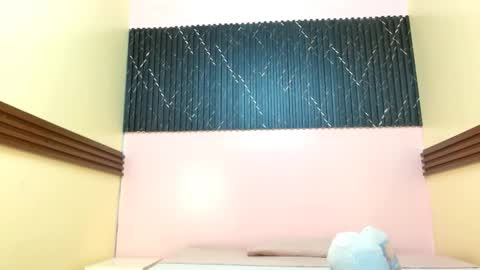 Nicole Ramires online show from September 15, 4:19 pm