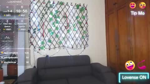 Snapshot of nicole_santana_ chatting on February 12, 2:35 am Nicole Santana online show from February 12, 2:35 am