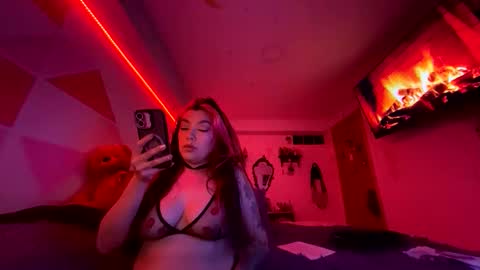 Nicole online show from March 26, 6:19 am