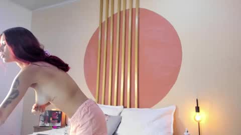 N i c o l e  online show from September 29, 8:41 pm