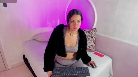 Nicole online show from June 27, 11:16 am
