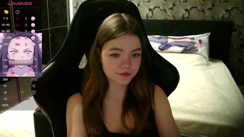 NicoleMeew online show from December 18, 11:08 pm